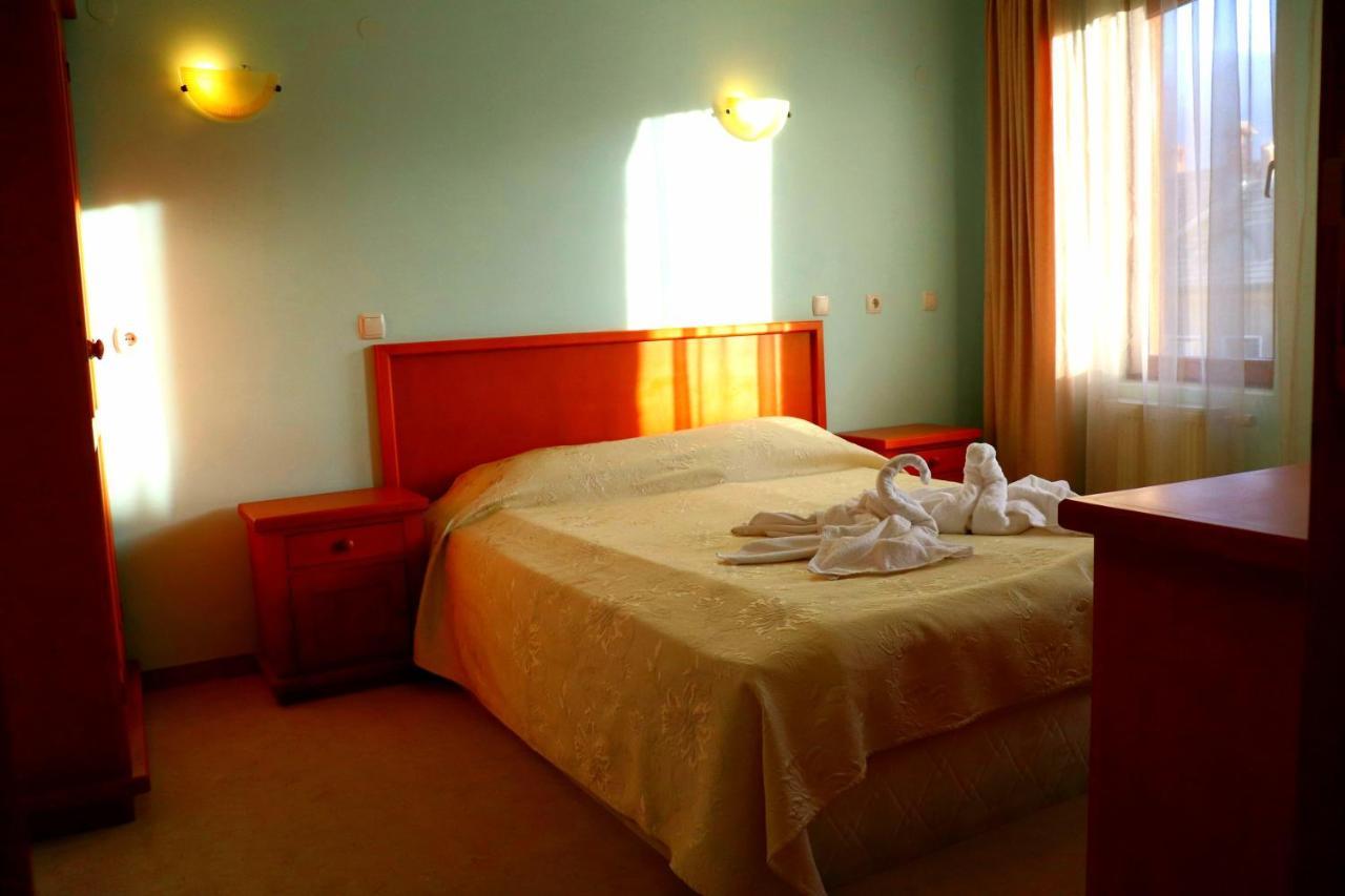 Family Hotel Nadine Банско Экстерьер фото