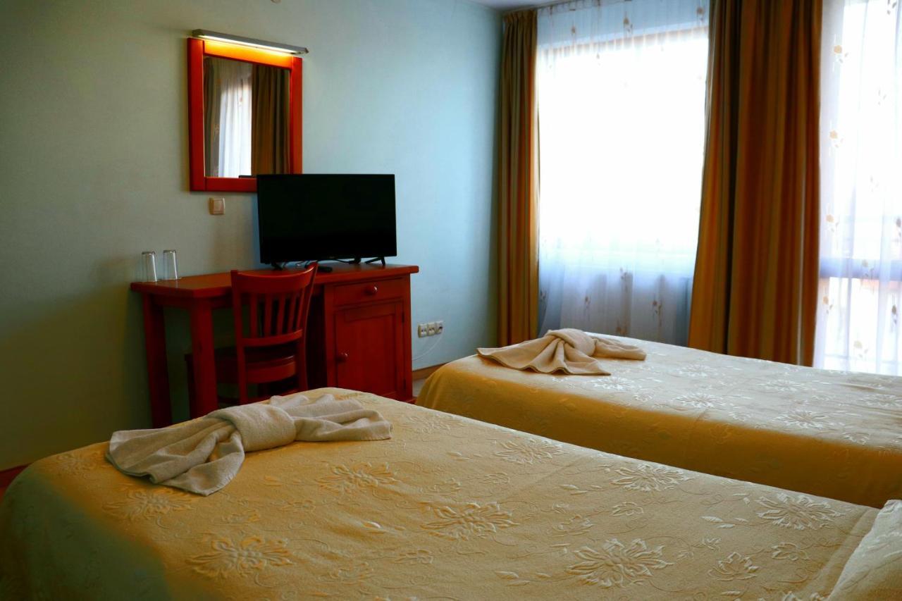 Family Hotel Nadine Банско Экстерьер фото